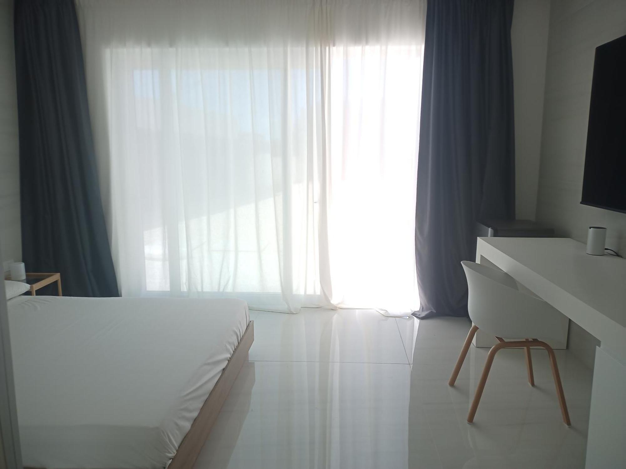Smart Luxury Suites & Apartments Orosei Room photo