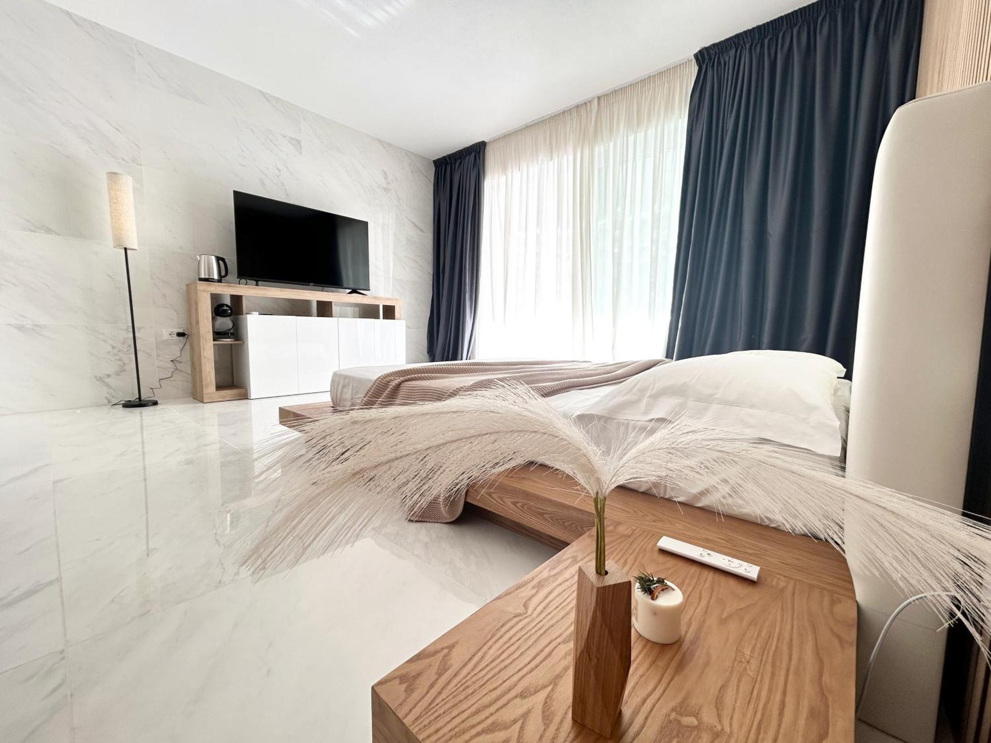 Smart Luxury Suites & Apartments Orosei Exterior photo